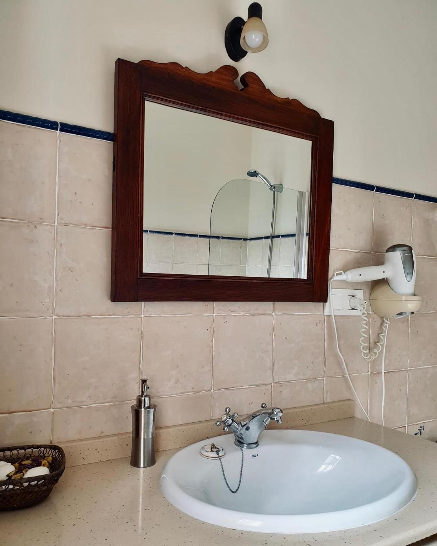 Apartamentos El Picoretu Mestas De Con Exteriér fotografie