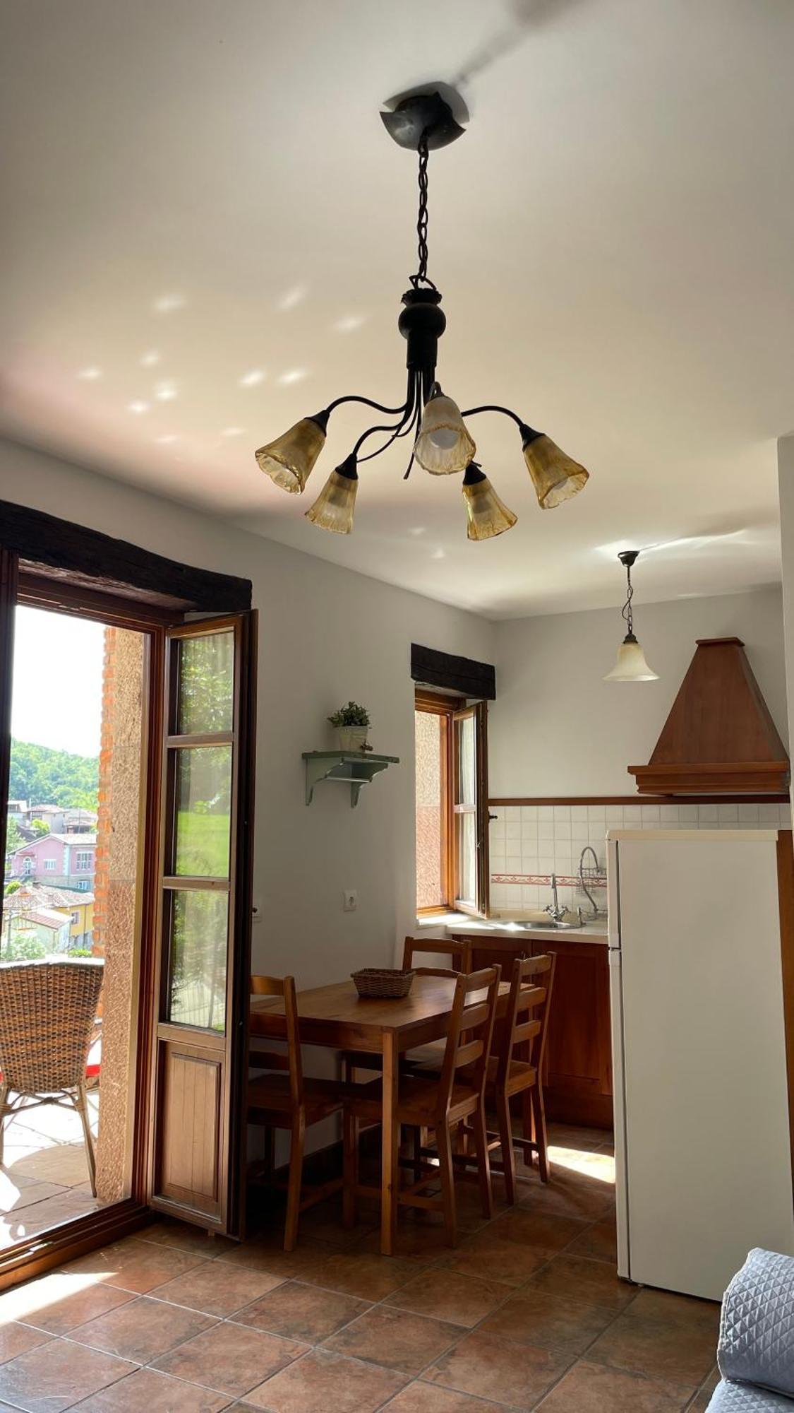 Apartamentos El Picoretu Mestas De Con Exteriér fotografie