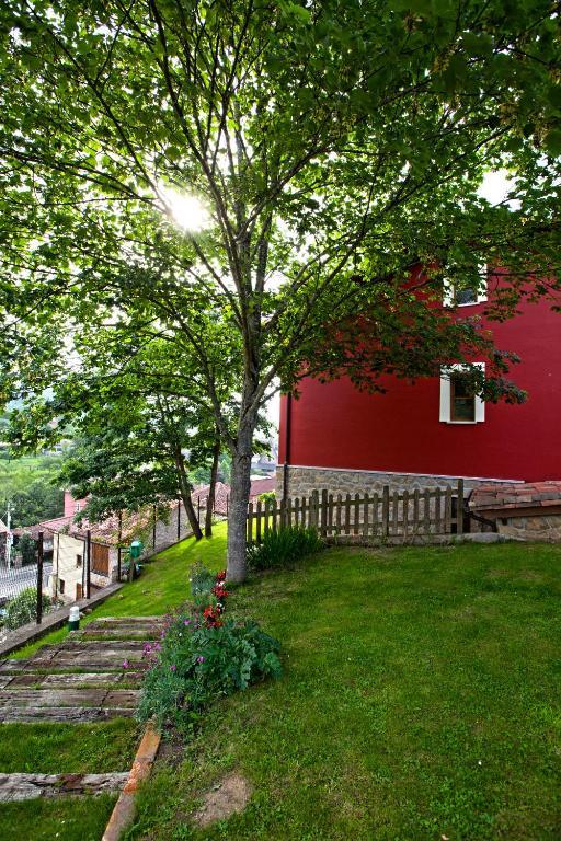 Apartamentos El Picoretu Mestas De Con Pokoj fotografie