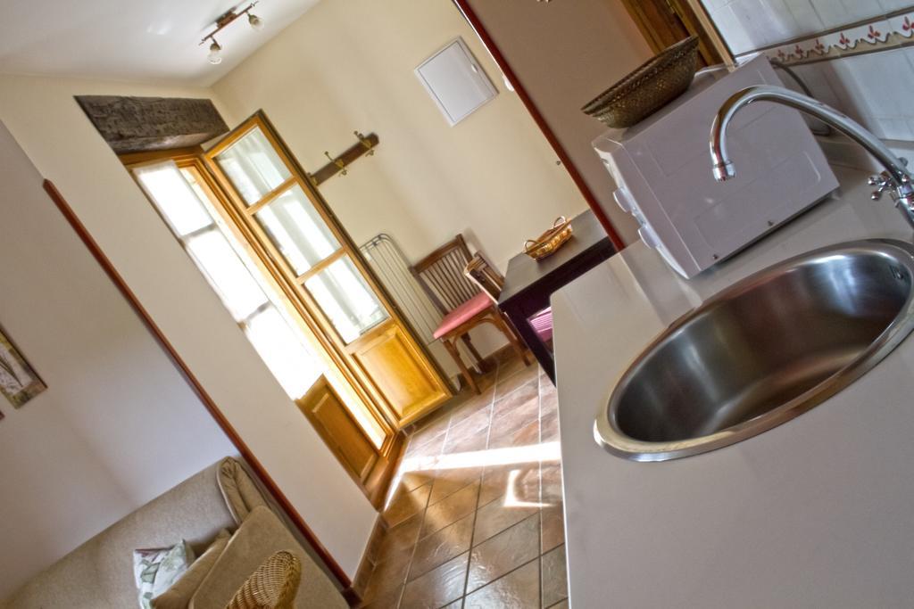 Apartamentos El Picoretu Mestas De Con Exteriér fotografie